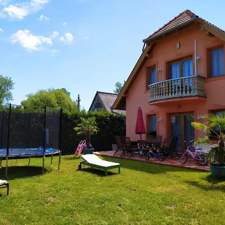 Threefamily'shome Διαμέρισμα *