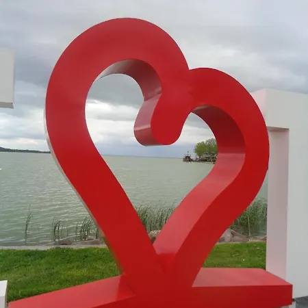 Διαμέρισμα Threefamily'shome Balatonberény