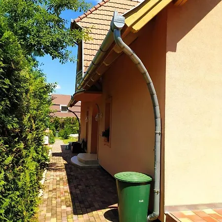 Διαμέρισμα Threefamily'shome