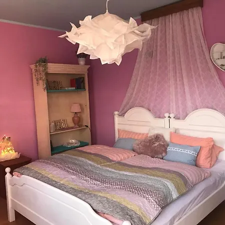 Threefamily'shome *