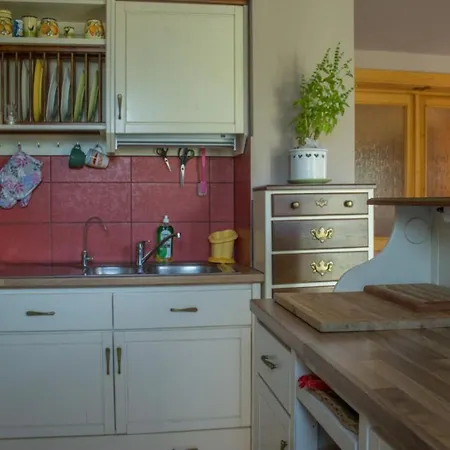 Διαμέρισμα Threefamily'shome *