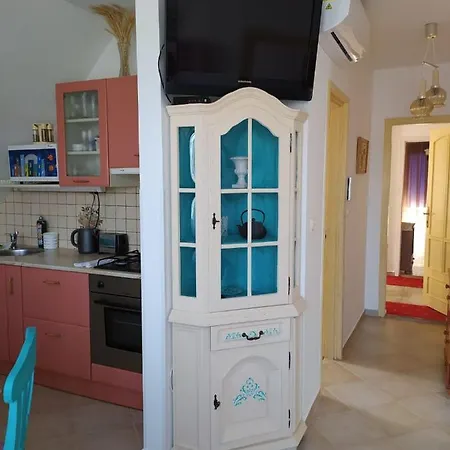 Threefamily'shome