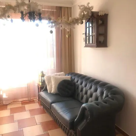 Threefamily'shome *